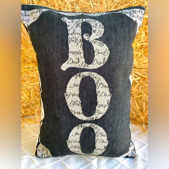 Halloween Decor Pillow Boo Grey- NWT - Picture 2 of 4